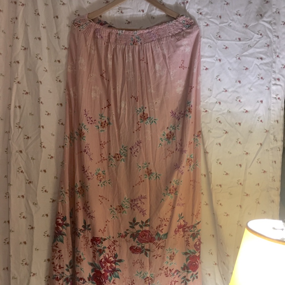 Beautiful pink crayon skirt button front